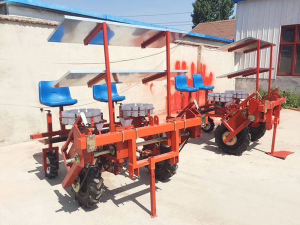 牽引式兩行甜菜移栽機(jī)